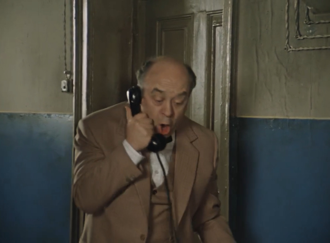 А кто не пьет!? Назови! Нет, я жду! Достаточно! Вы мне плюнули в душу!