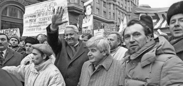 Так кто же действительно развалил СССР?