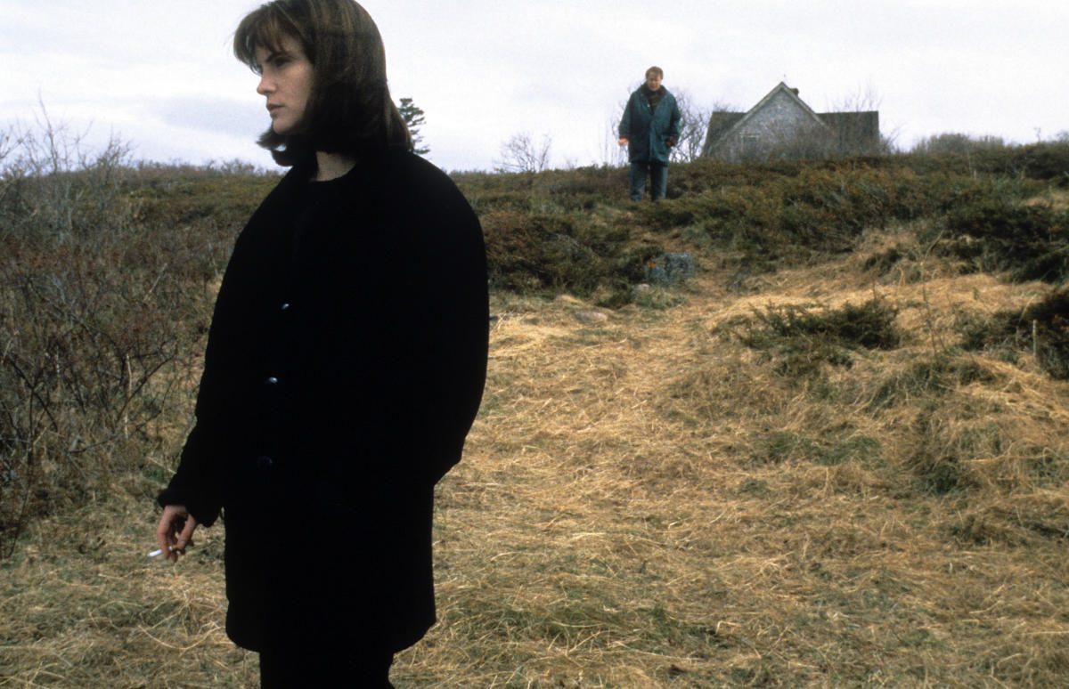 кадр из фильма "Долорес Клэйборн" 1995 года, режиссёр Тейлор Хэкфорд