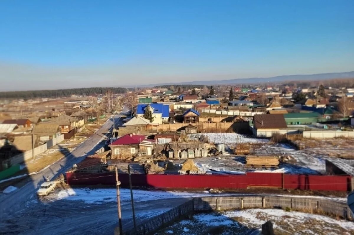    Частоостровское раскинулось на левом берегу Енисея в 45 км от Красноярска.