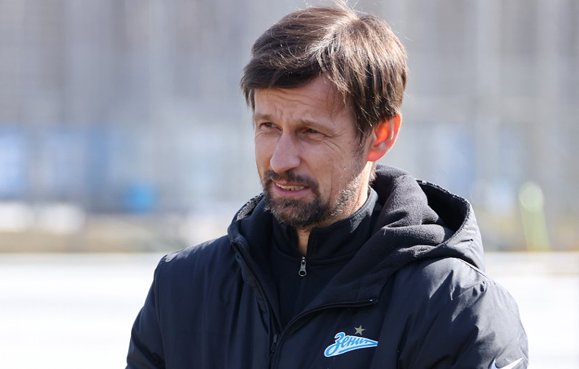 Кажется, Сергей Семак немного устал от того, что видит на поле, а игроки "Зенита" устали от этого еще больше 