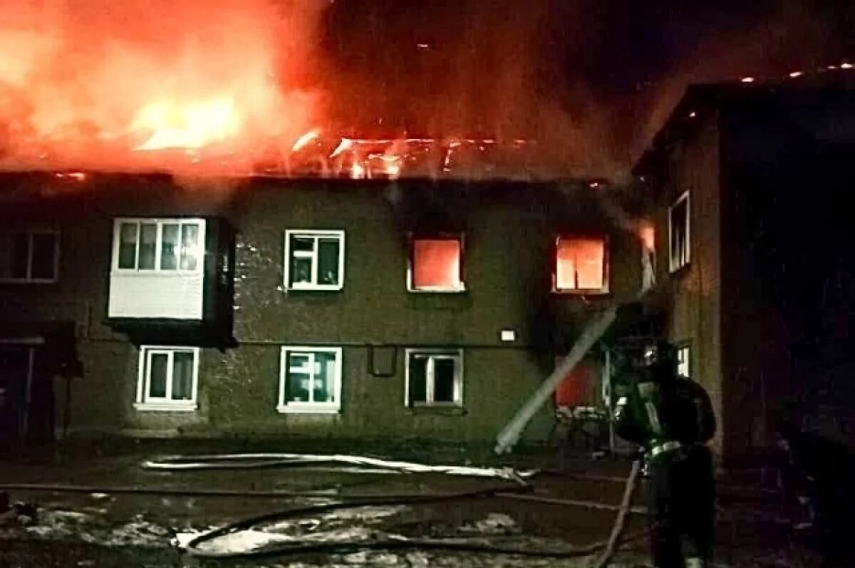    В крупном ночном пожаре в Башкирии погибли бабушка и ребенок