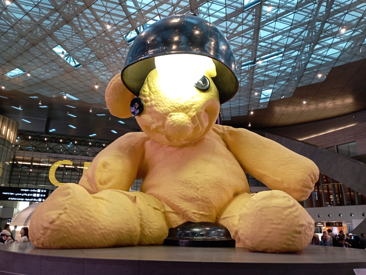 Знаменитый медведь, но не русский) 