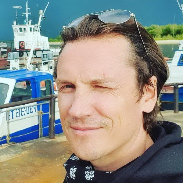     Сегодня 45 лет Вячеславу Мясникову