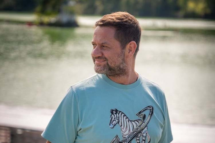    Волков — руководитель ресторанного холдинга Ginza Project, объединяющего порядка 150 разноформатных проектов в разных частях света, — твердо решил приземлить на Московский рынок московские наработки и международные стандарты.   
Фото предоставлено Алексеем Волковым