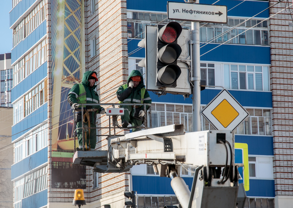    В Сургуте отключат светофоры на основных перекрестках