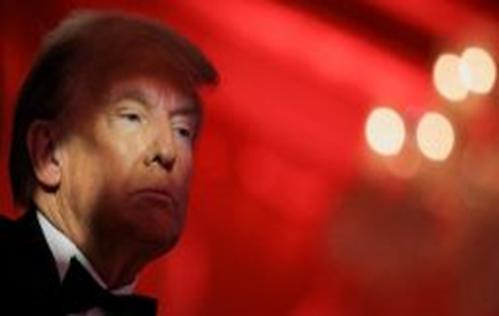 Трамп пытается заставить другие страны сесть за стол переговоров по вопросам иммиграции и торговли, угрожая повышением тарифов