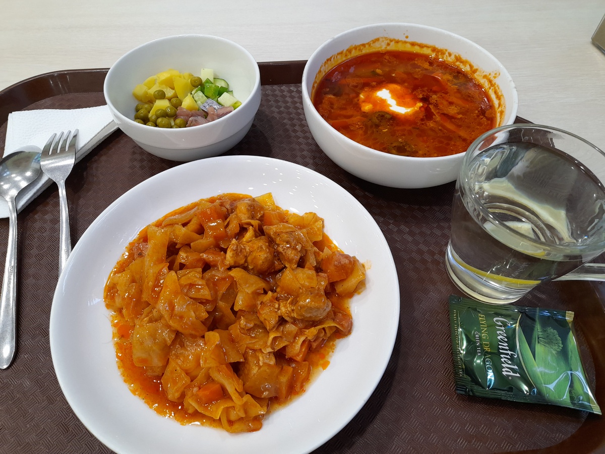 Фото автора. Обед в столовой