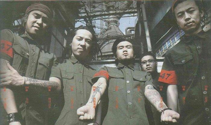 Пекинская рок-руппа "АК-47"