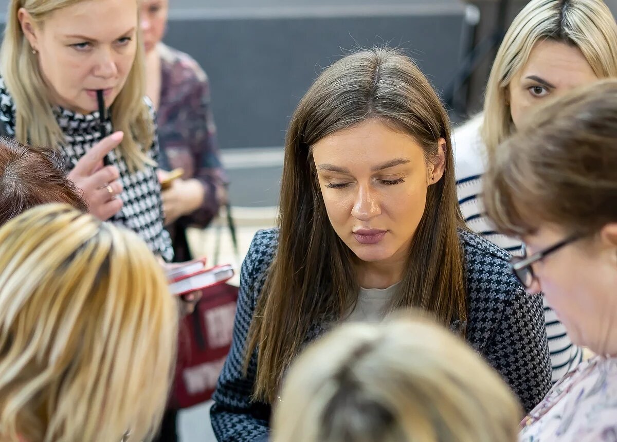    Более 40 тысяч обращений обработал ЦУР Псковской области с начала года