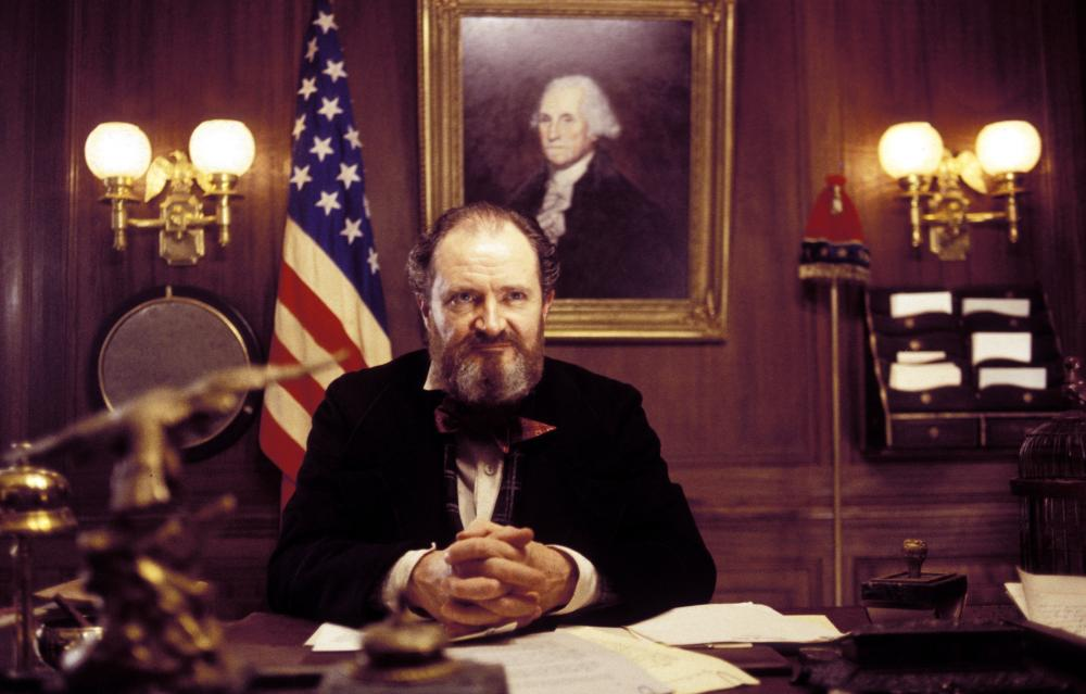 "Босс" Твид в "Бандах Нью-Йорка" (фото film.ru).