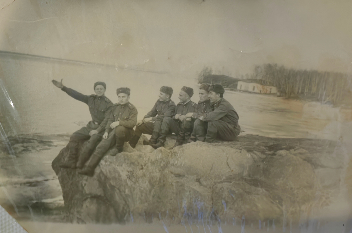 А.И.Лобачёв с сослуживцами