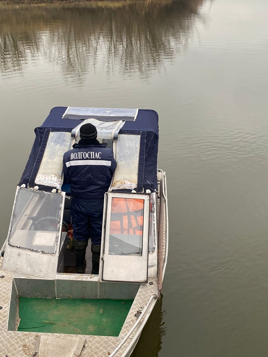 Тело неизвестного мужчины извлечено из воды