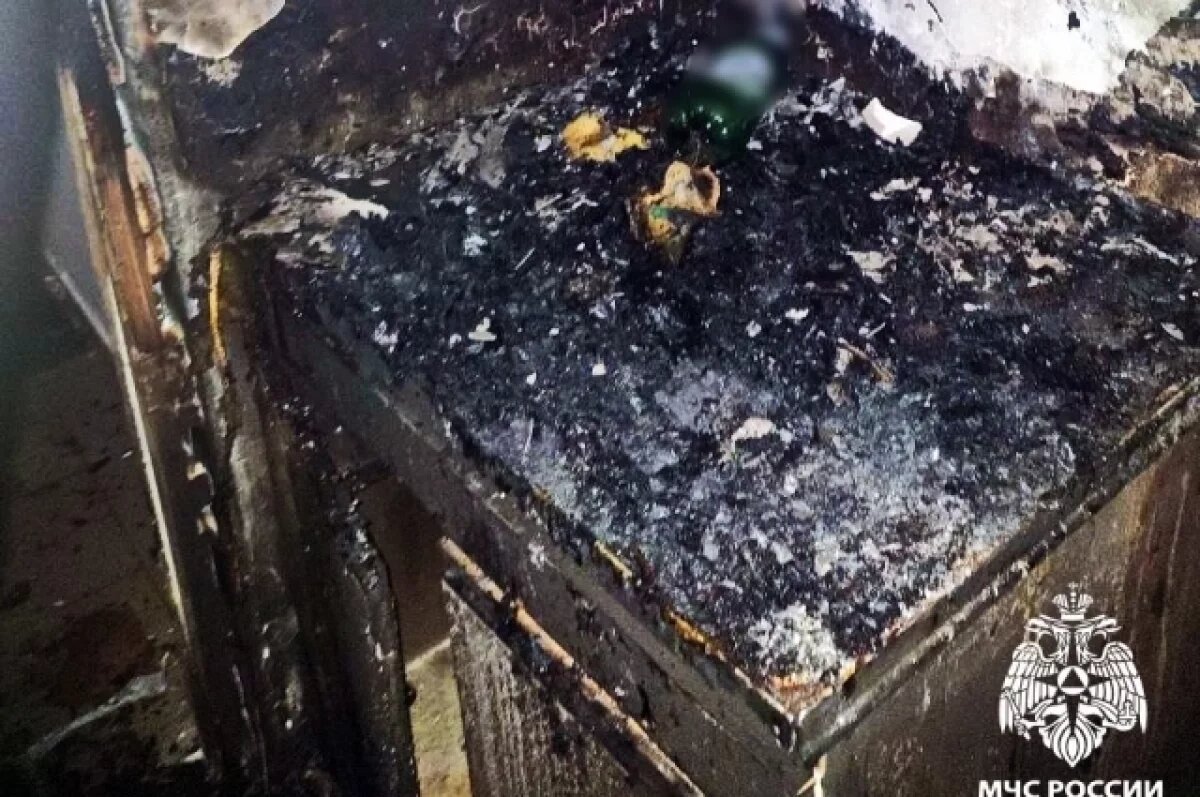    Квартиру невнимательных смолян от пожара спасли соседи