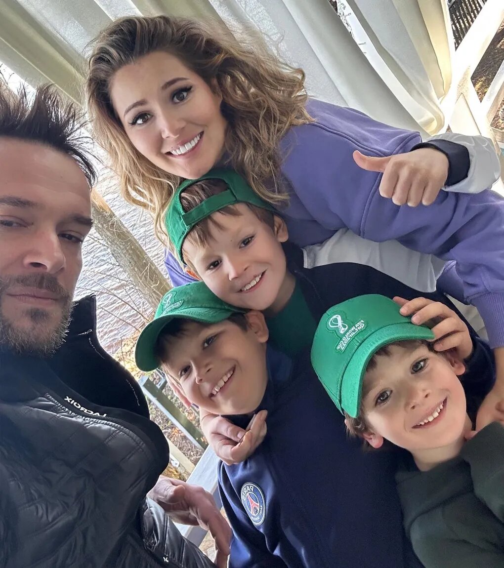   Мария с семьей, соцсети