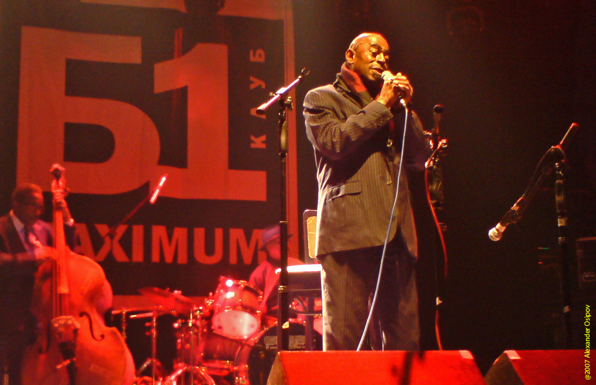 Он еще и поет. Там же, 22 сентября 2007 г.