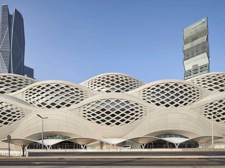 В Эр-Рияде открылся второй метрополитен с самой длинной беспилотной системой в мире 