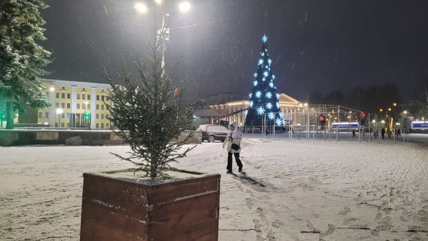    В Кирове готовятся заливать общегородские катки