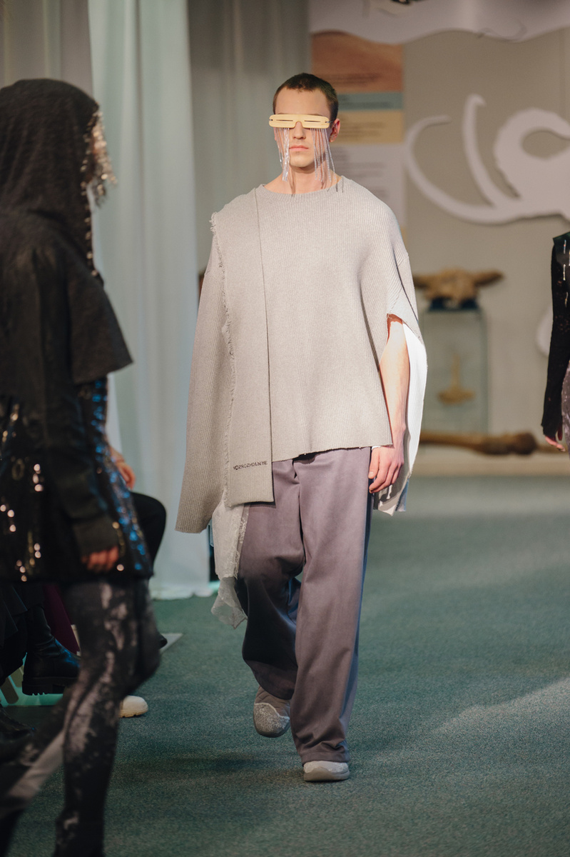    В Сургуте прошел модный показ коллекций одежды местных модельеров