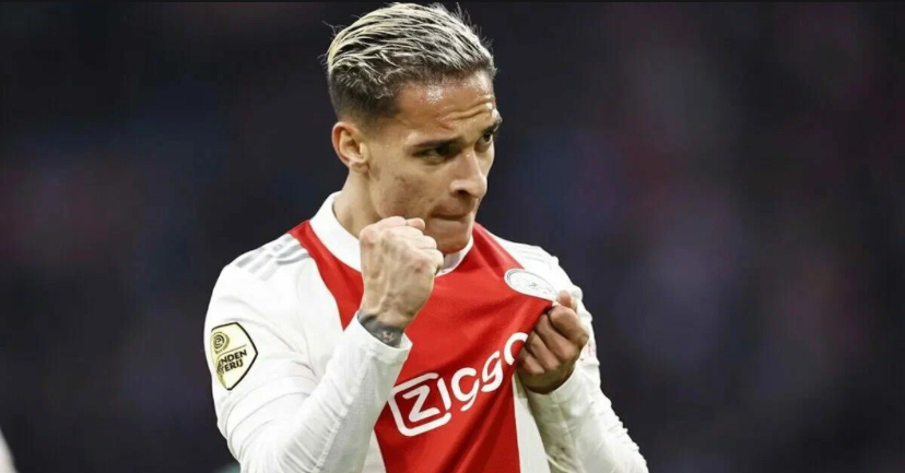 Антони в «Аяксе».