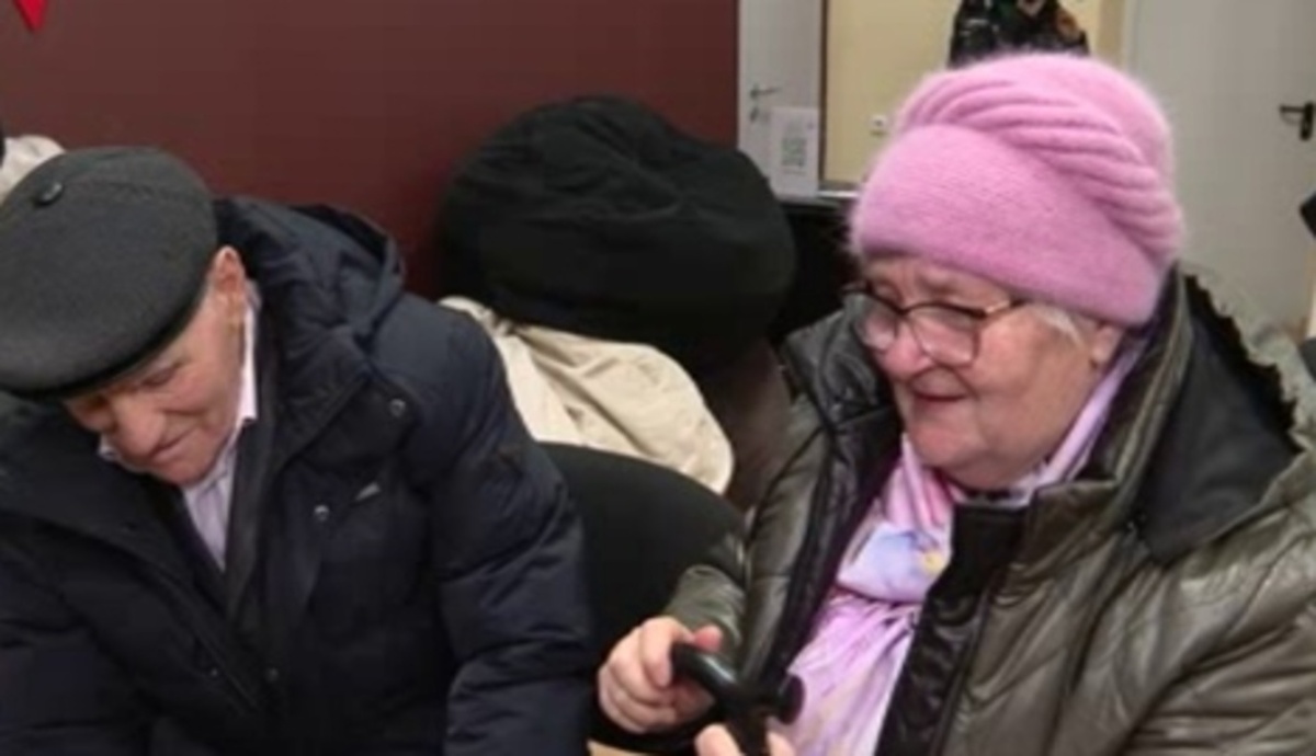    В Курской области продолжается выдача жилищных сертификатов вынужденным переселенцам из приграничья