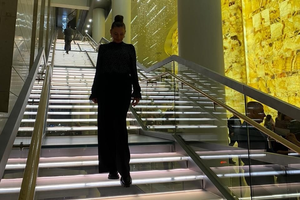 На фото автор Дзен-канала, Ирина Князева, карьерный консультант №1 по мнению ведущего отраслевого сервиса HRTIME.