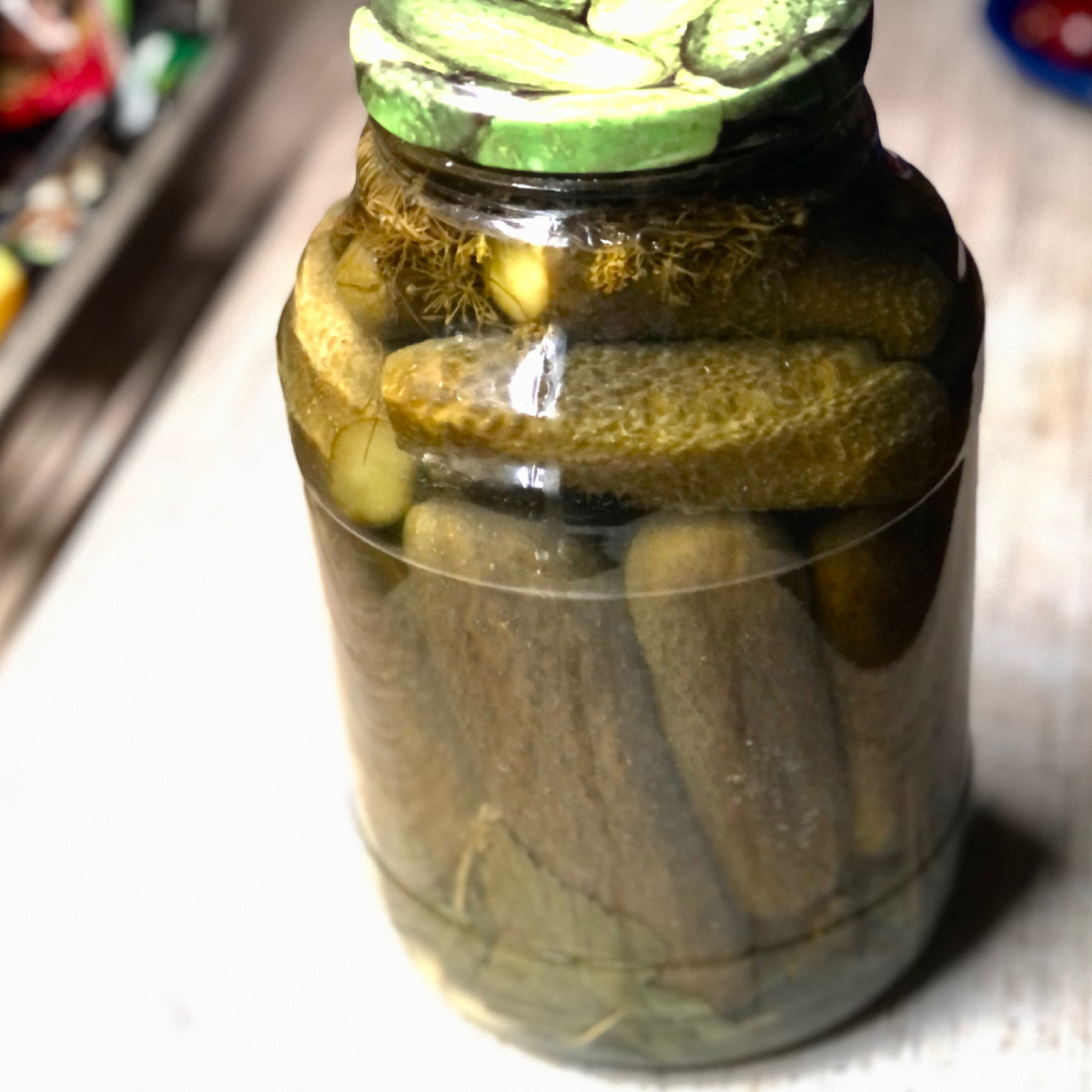 Соленые огурцы. Хрен кладу обязательно!