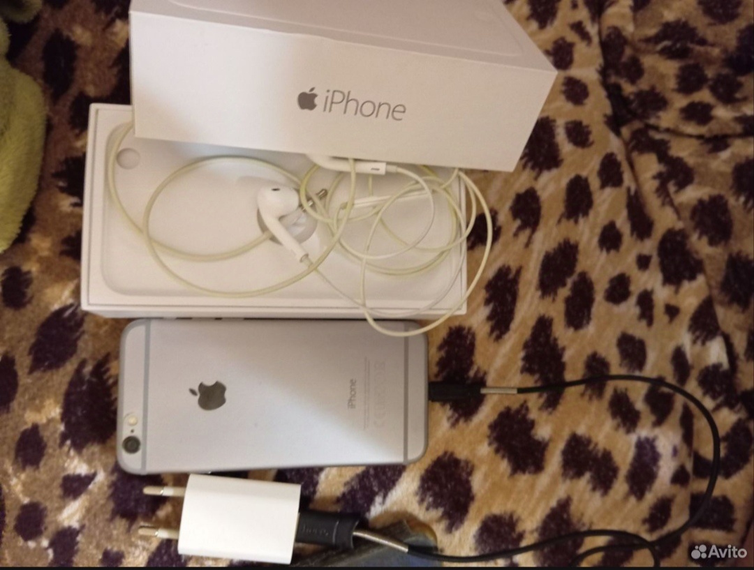 Тот самый айфон, проданный мною на Авито в этом году