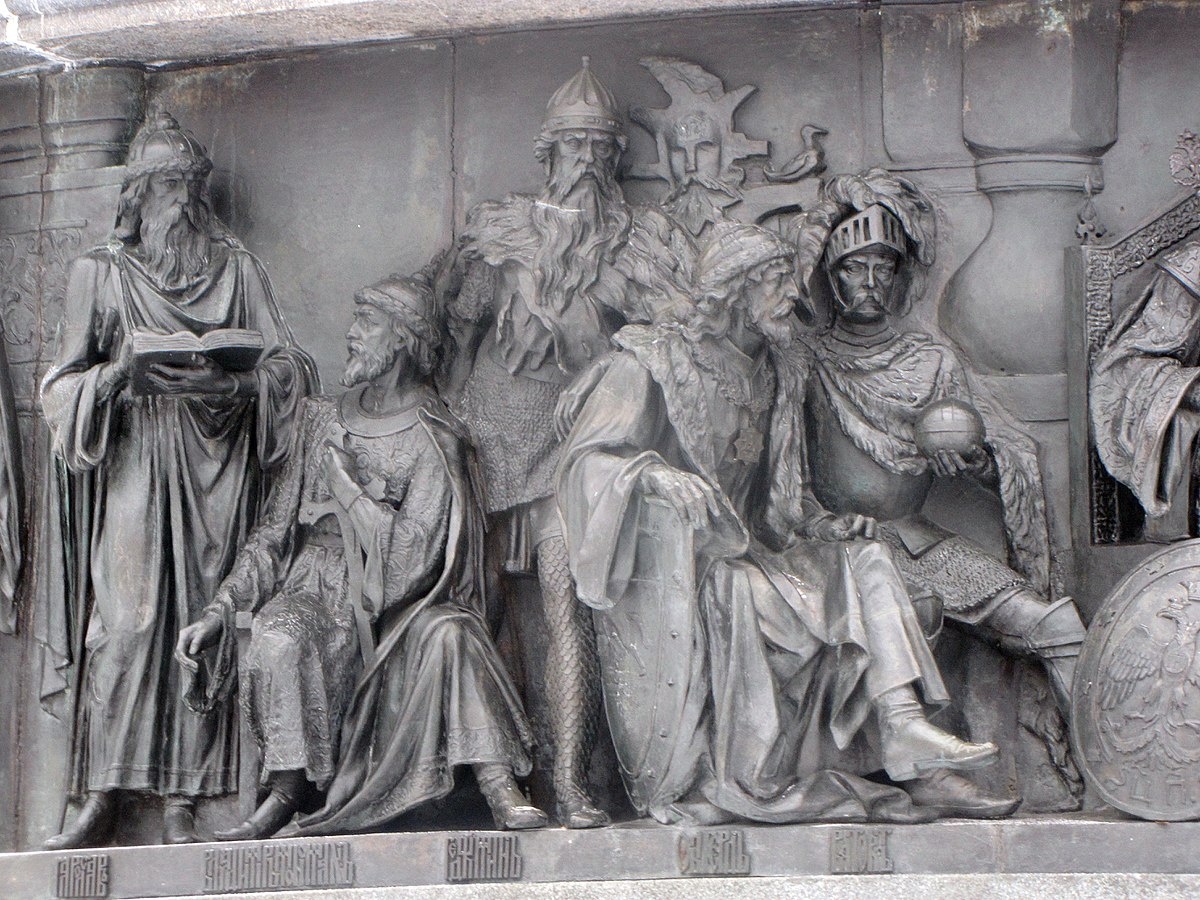 На памятнике тысячелетие России Гедимин рядом с Рюриком, а Ивана IV, который дал отпор этому клану вовсе нет. Из открытых источников сети интернет.