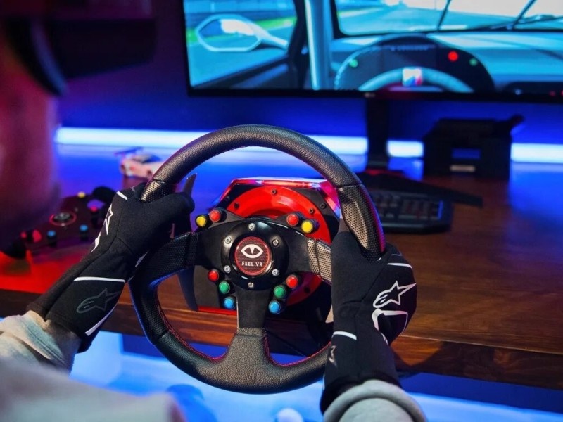    Tesla набирает «водителей на удалёнке» для автономного роботакси