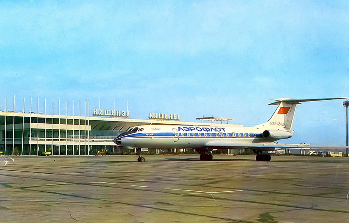 Кишинёвский аэропорт в 70-80- е годы. Фото с сайта Pastvu.