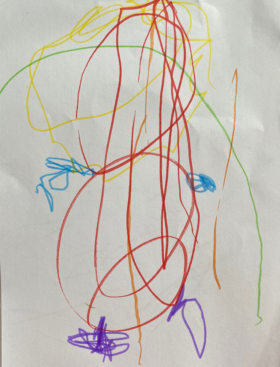 Автор блога в исполнении дочери автора блога - по её версии в руках у меня швабра, но мы будем думать, что перо, которым я продолжу писать