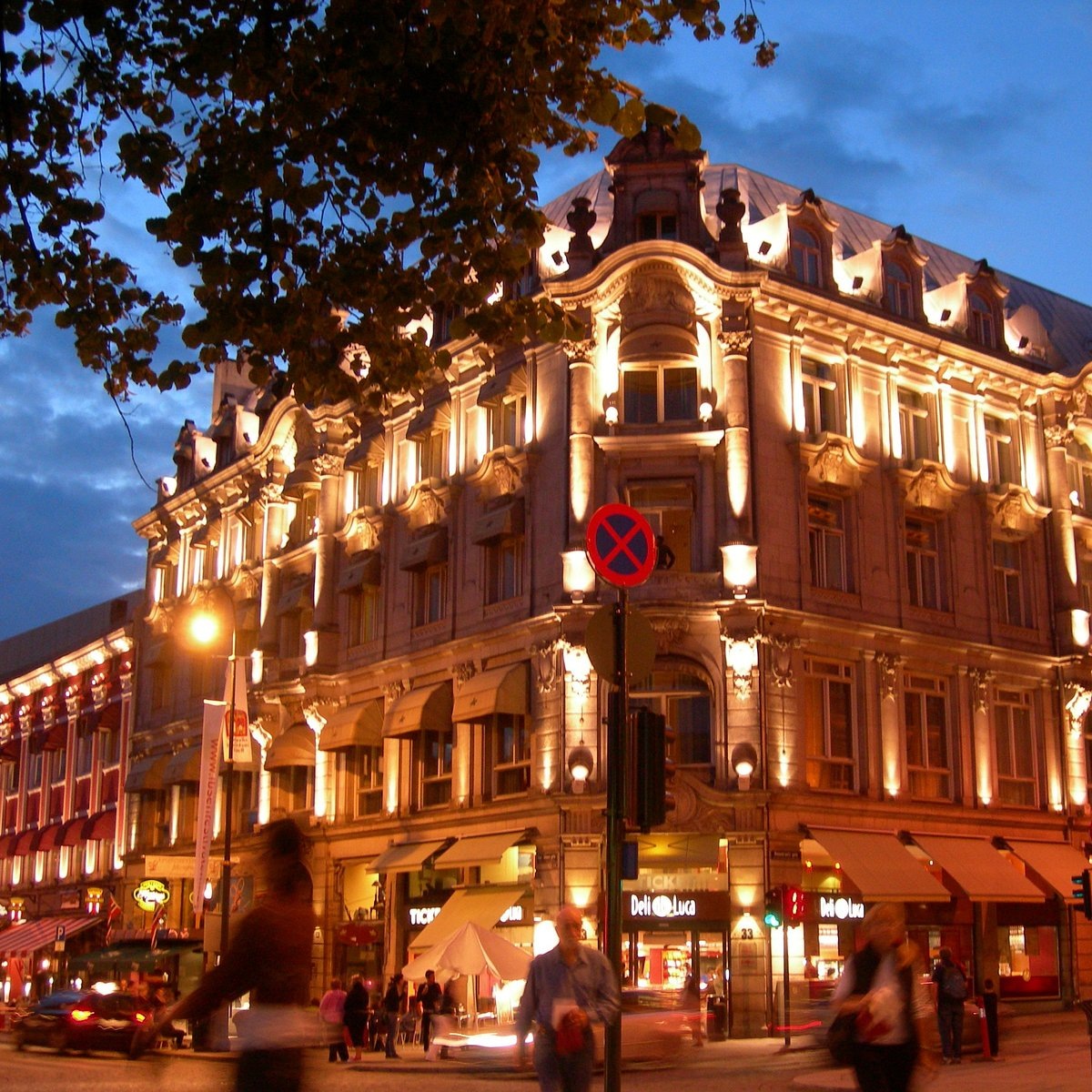 Так выглядит Свейнхольм по вечерам