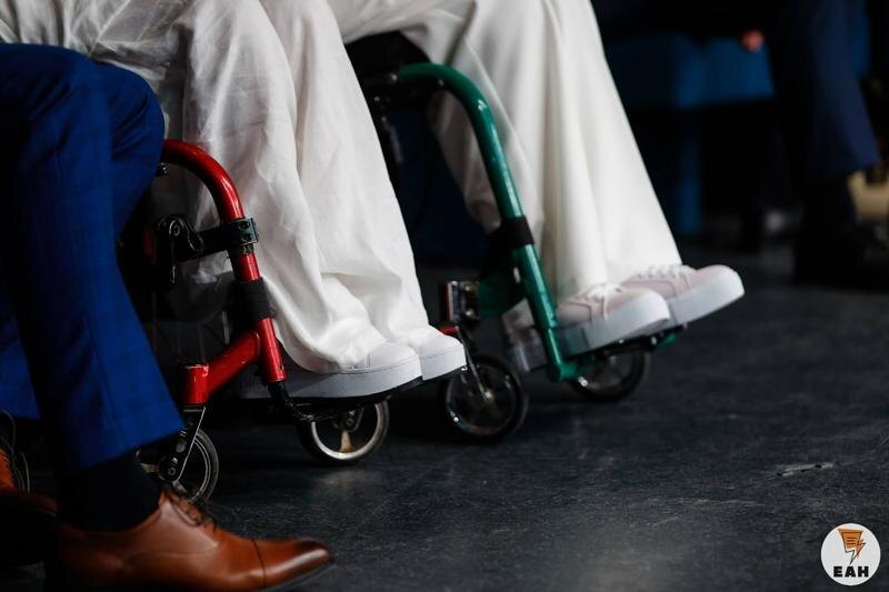    Ежемесячно родители могли бы получать 50 тыс. рублей