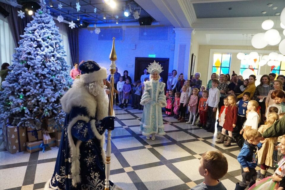    Новый год в театре кукол "Сказка". Источник: teatr-skazka22.ru