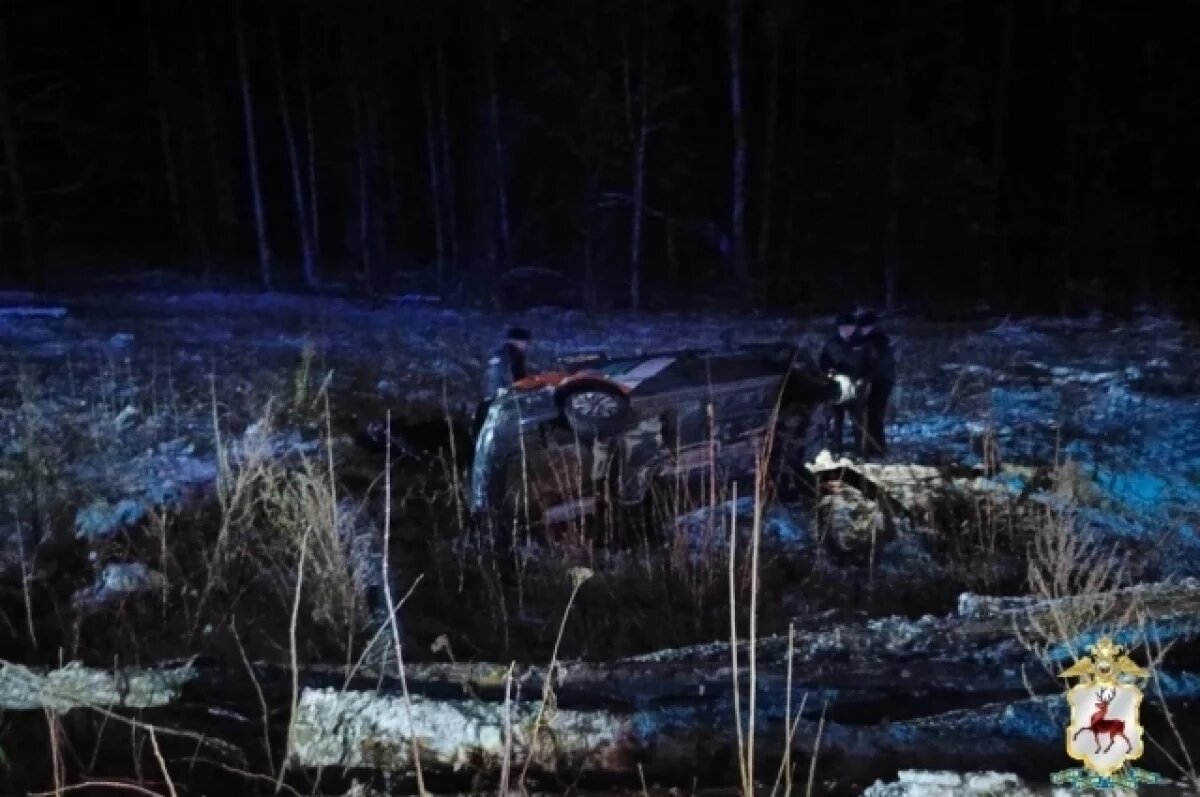    8 человек в машине.