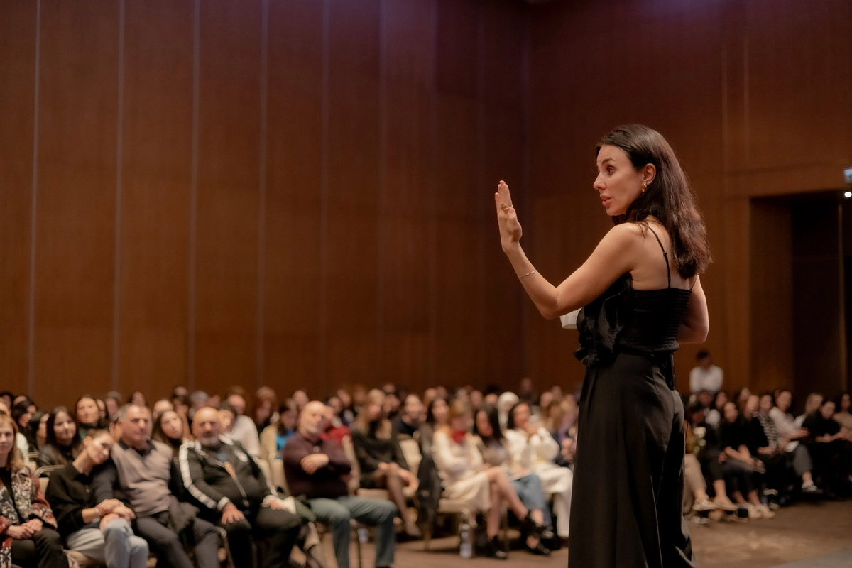 Юлия Хадарцева, системный психотерапевт, расстановщик