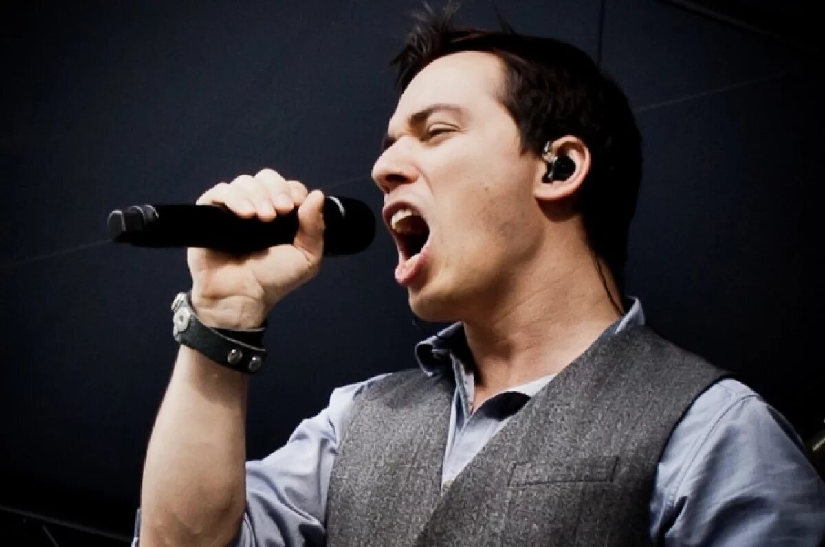    Родион Газманов объяснил, что не женат из-за серьёзного отношения к семье