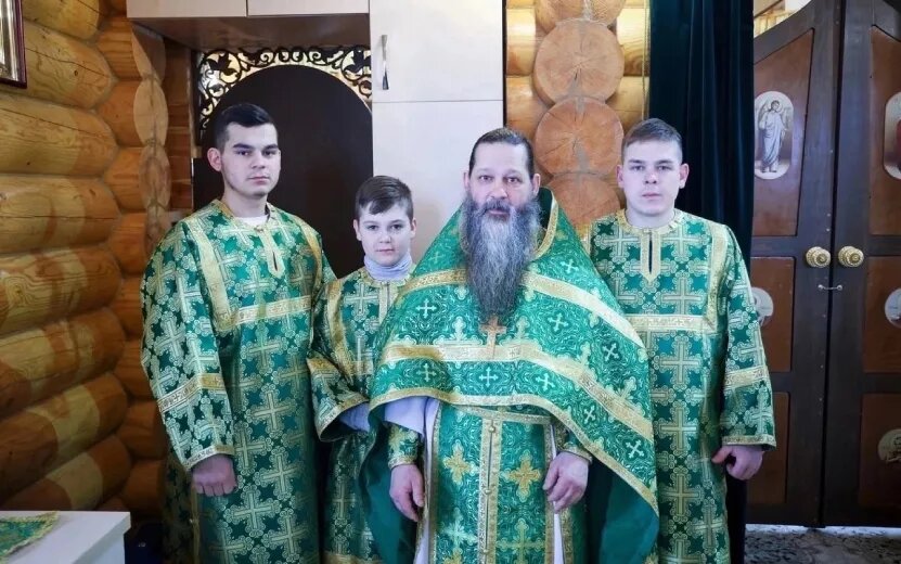    В Удмуртии собирают средства для семьи многодетного священника, у которой сгорел дом и все хозяйство