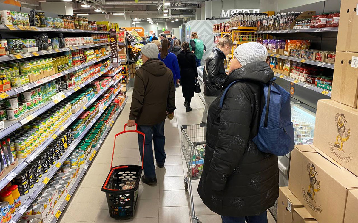 Эксперты отметили, что такая сомнительная продукция опасна для граждан.  Фото: Фото: ФедералПресс / Анастасия Полетаева