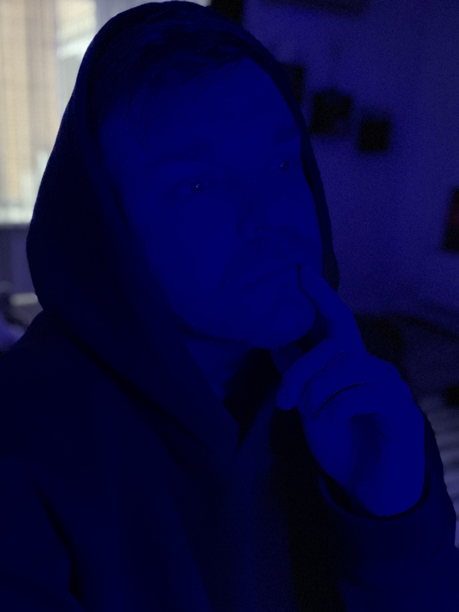 Цвет настроения синий 😂