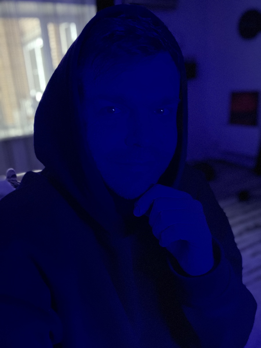 Цвет настроения синий 😂