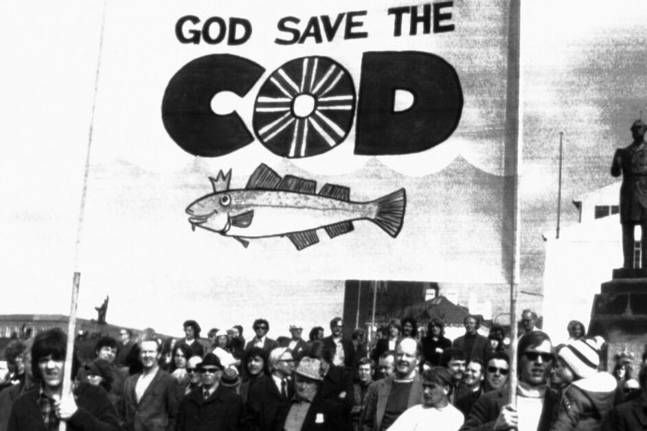     Тресковые войны: как семь судов береговой охраны Исландии победили Королевский флот Великобритании