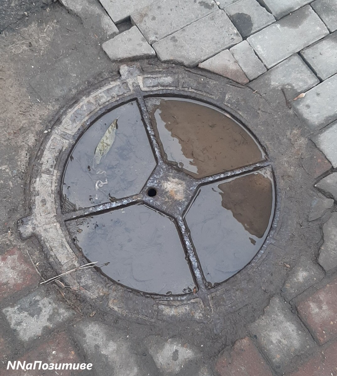 Довоенные крышки люков