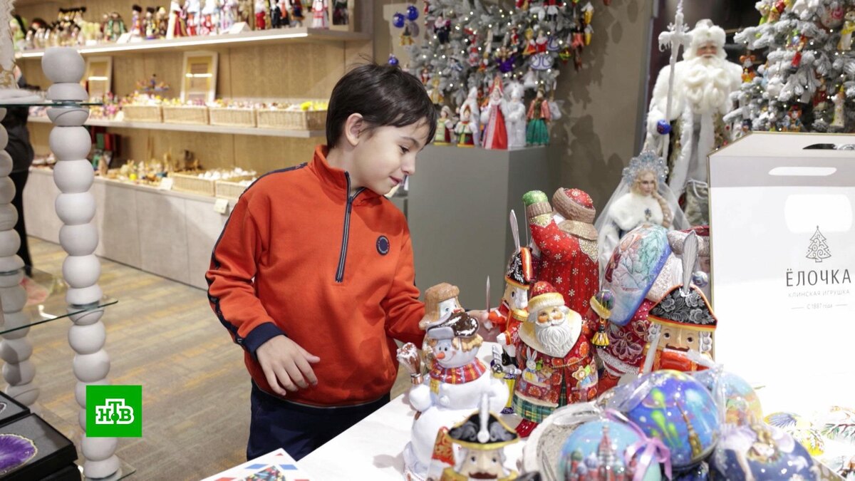    В Москве заработал новогодний базар