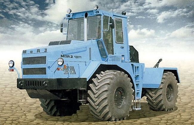 Советский трактор очень похожий на К700, но другого производителя