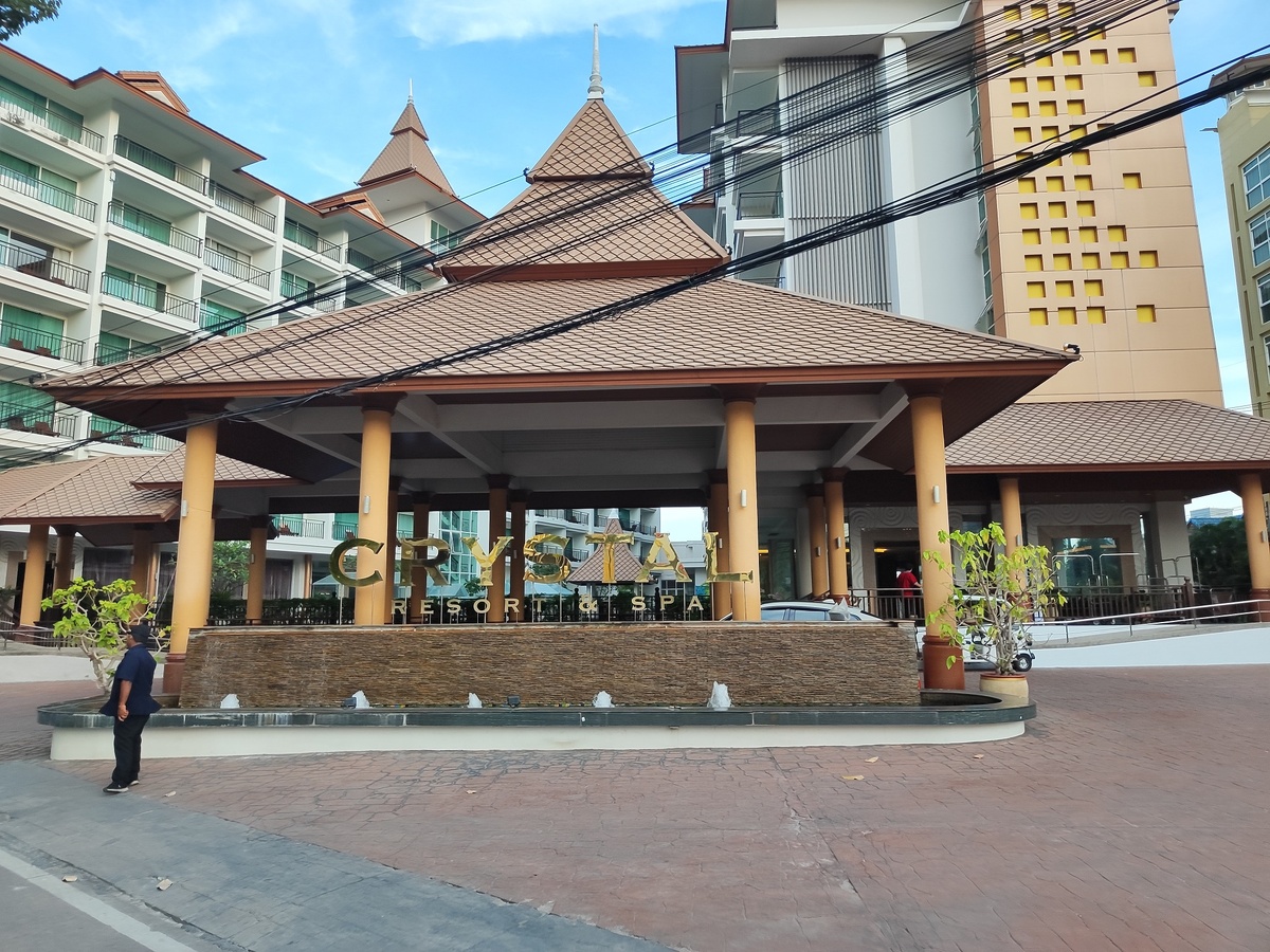 Гостиница "Crystal Palace" в Паттайе, где мы жили первые 3 дня.