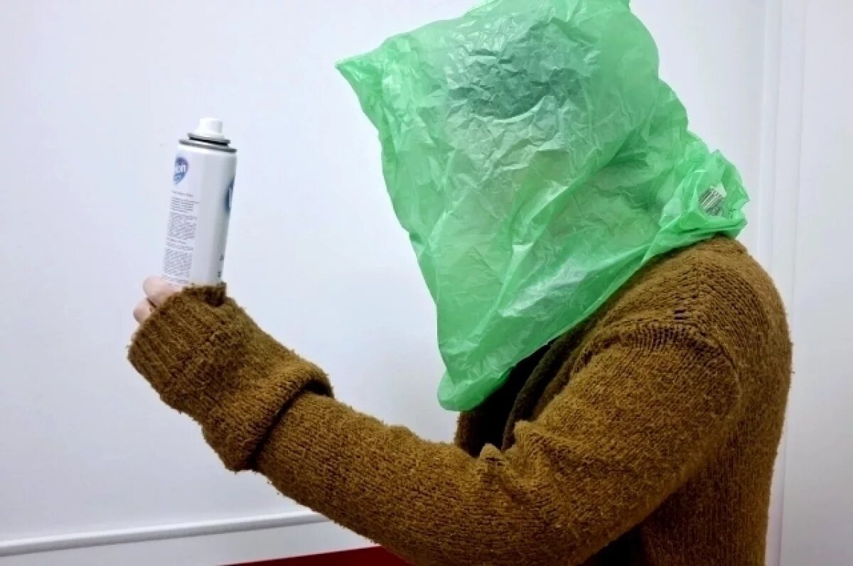    Подростки находятся в группе риска.