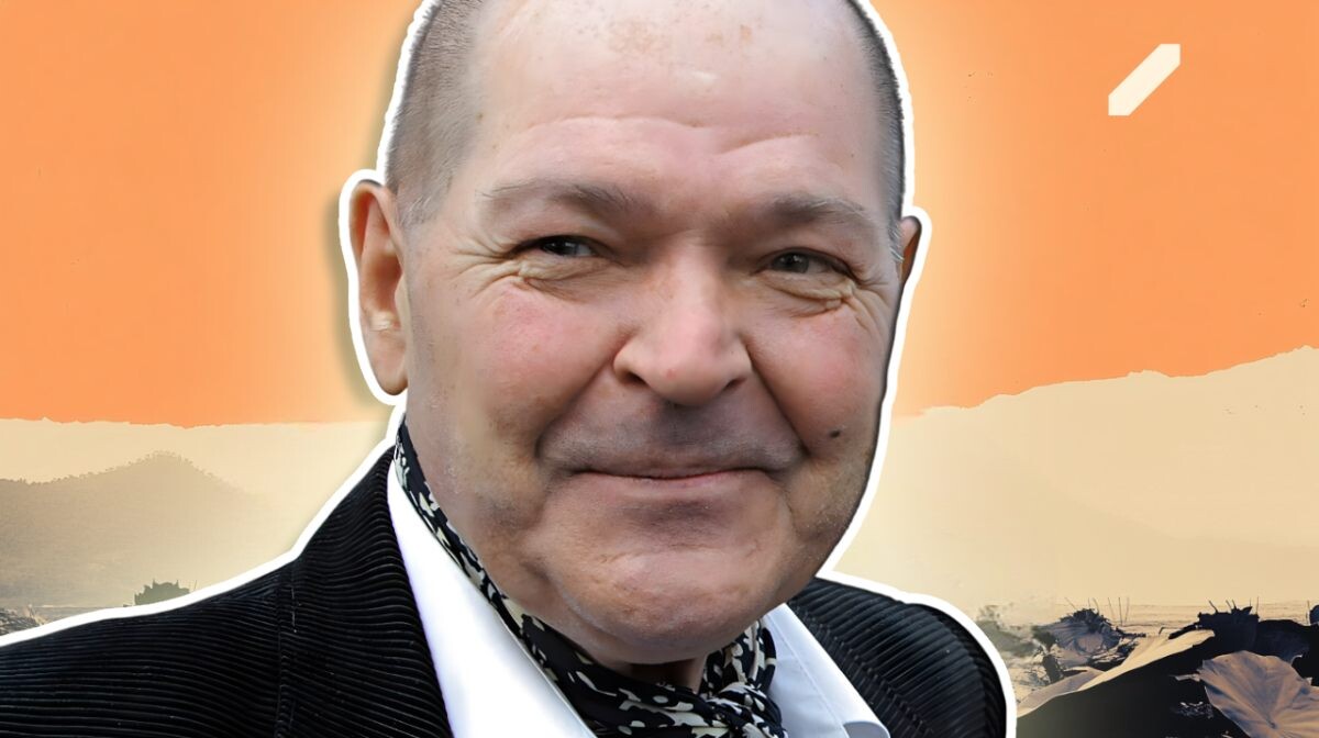 Он не был красавцем, но женщин притягивал как магнит, а сердце отдал стюардессе: история единственного брака Алексея Жаркова