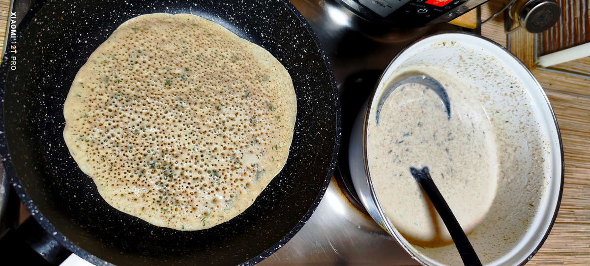 Блин на сковороде.